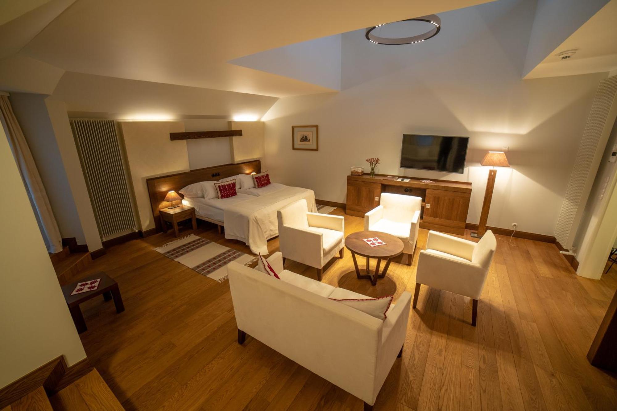 Hotel Pacsirta Sovata Esterno foto