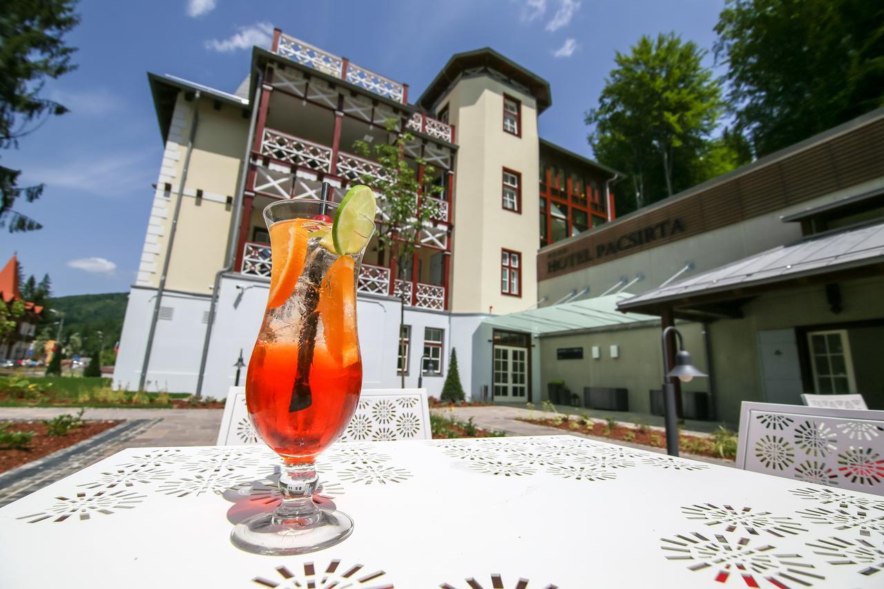 Hotel Pacsirta Sovata Esterno foto